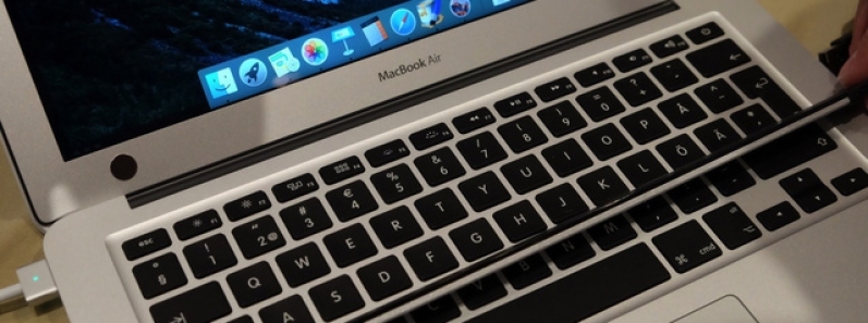 [CES 2017] Phụ kiện cực kỳ gọn nhẹ giúp MacBook Air 13,3 inch có màn hình cảm ứng