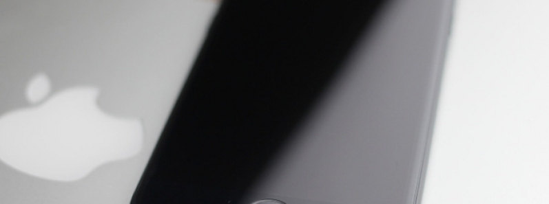 CEO của nhà máy lắp ráp cho Apple tiết lộ cả 3 phiên bản iPhone 2017 sẽ có IP68 và sạc không dây